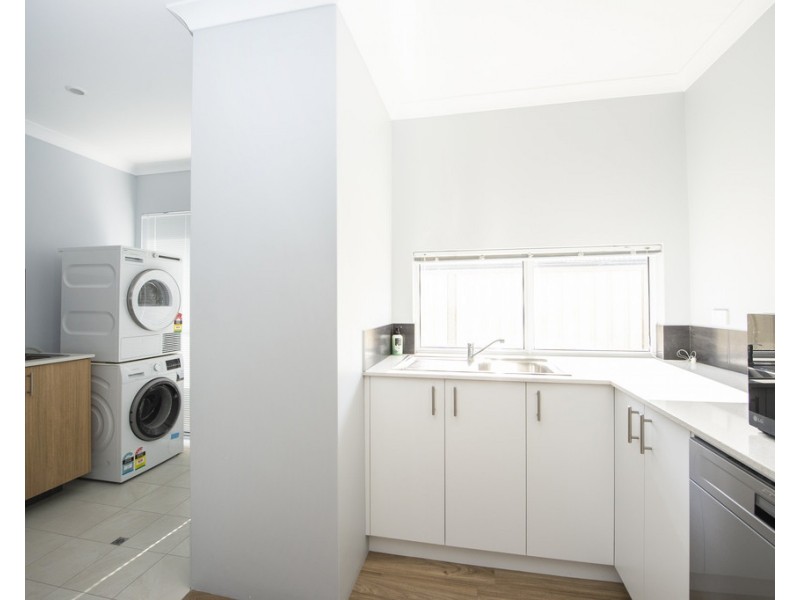 10 Hematite Way, Australind WA 6233