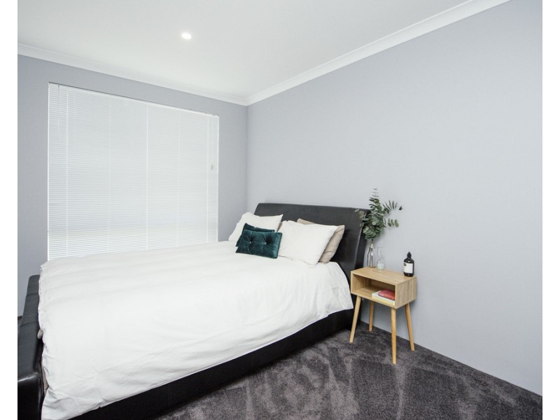 10 Hematite Way, Australind WA 6233