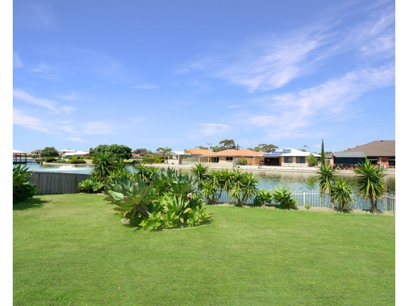20 Willis Cove, Pelican Point WA 6230