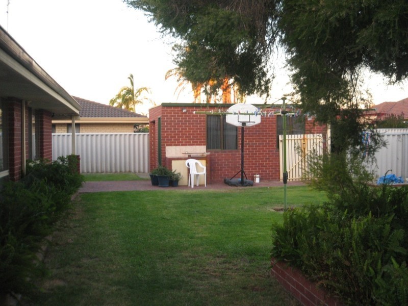27 Lofthouse Avenue, Eaton WA 6232