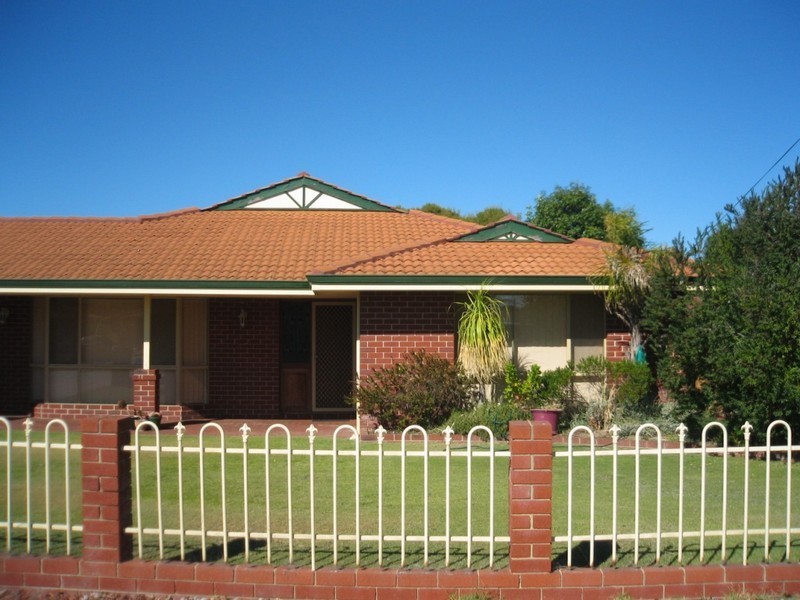 27 Lofthouse Avenue, Eaton WA 6232