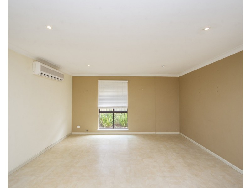 29 Whatman Way, Australind WA 6233