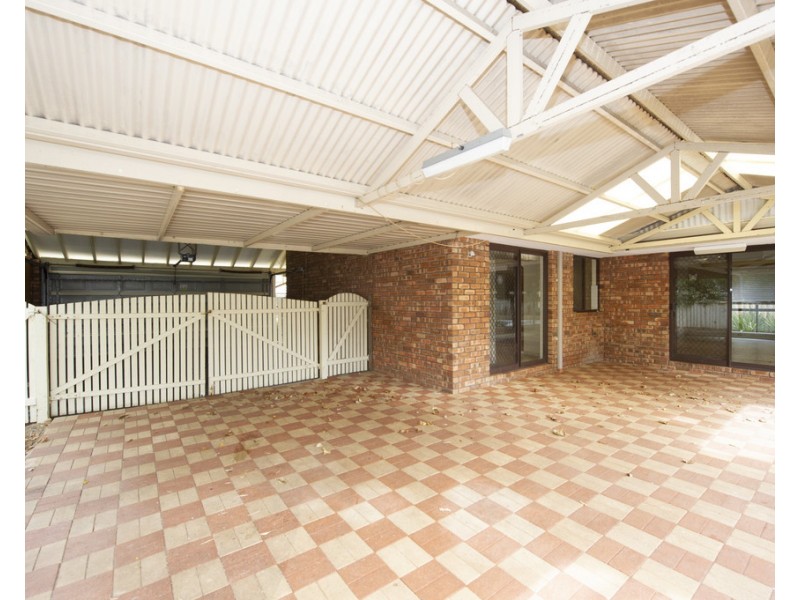 29 Whatman Way, Australind WA 6233