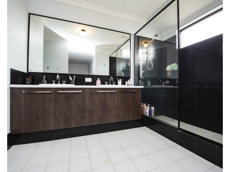 7 Camden Street, Australind WA 6233