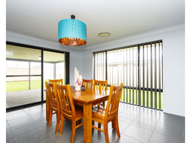 7 Camden Street, Australind WA 6233