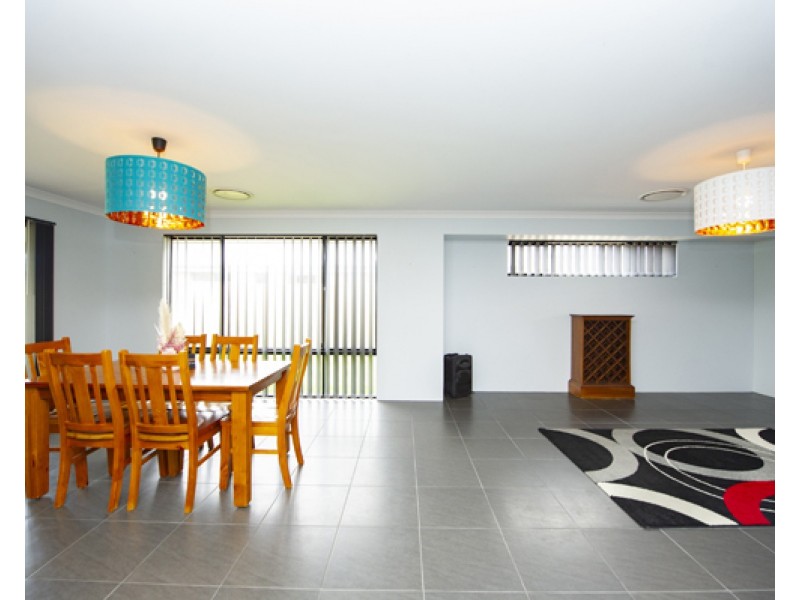 7 Camden Street, Australind WA 6233