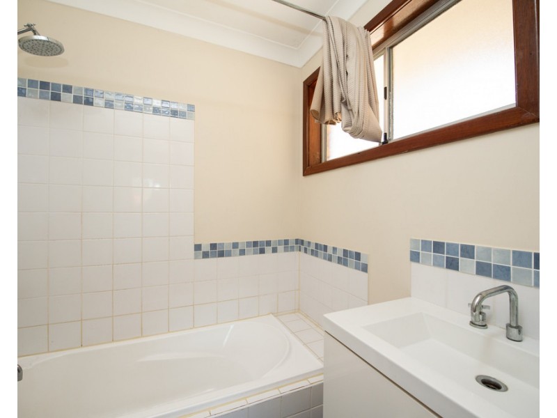 10 Mawson Place, Withers WA 6230