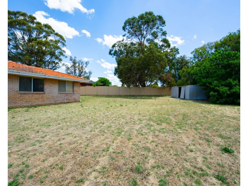 10 Mawson Place, Withers WA 6230