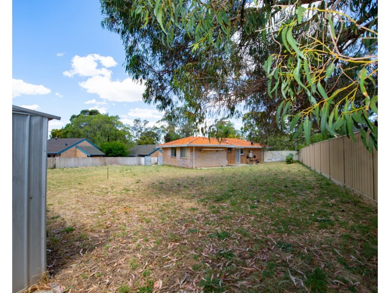 10 Mawson Place, Withers WA 6230