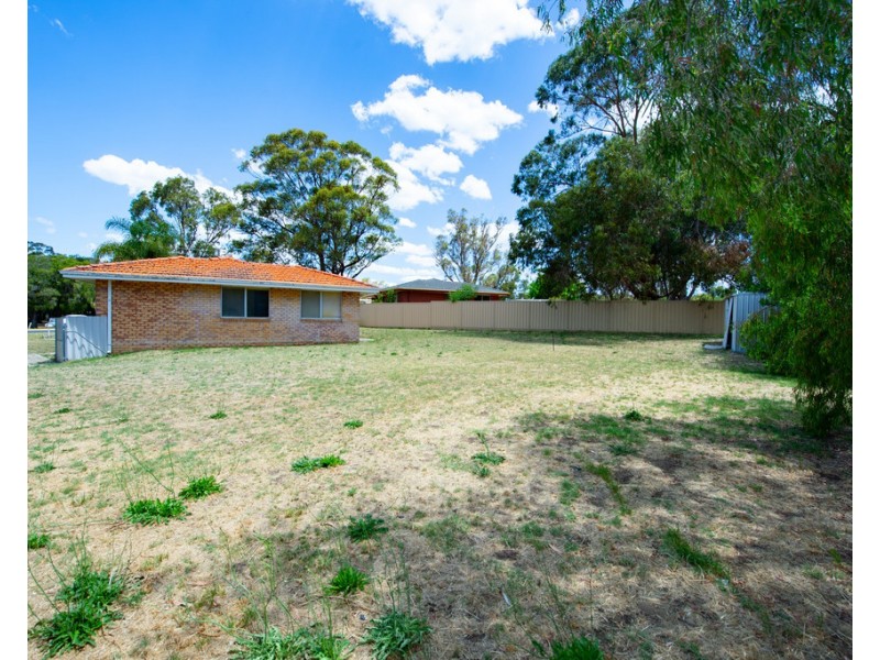 10 Mawson Place, Withers WA 6230