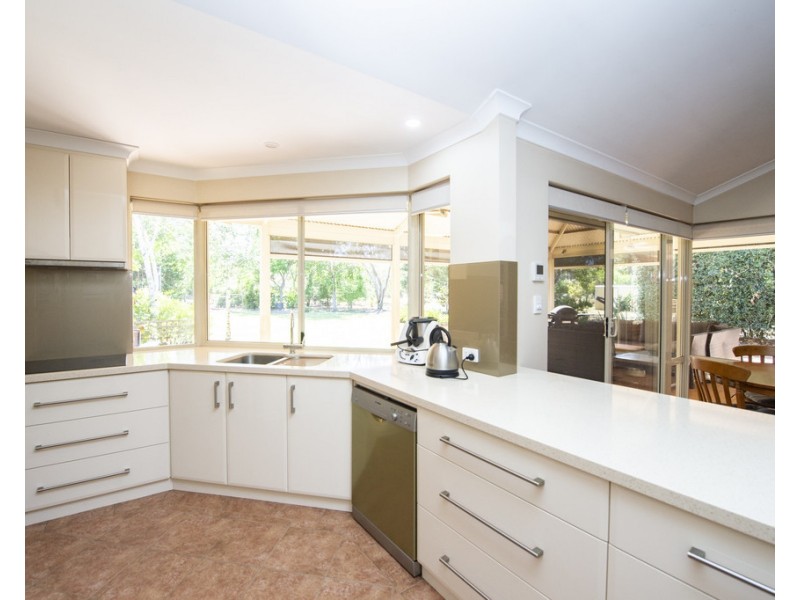 7 Talia Court, Leschenault WA 6233