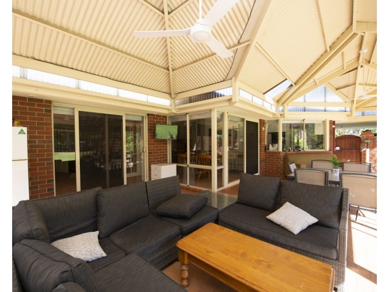 7 Talia Court, Leschenault WA 6233