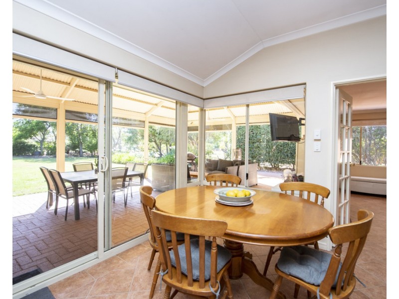 7 Talia Court, Leschenault WA 6233