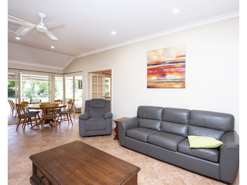 7 Talia Court, Leschenault WA 6233