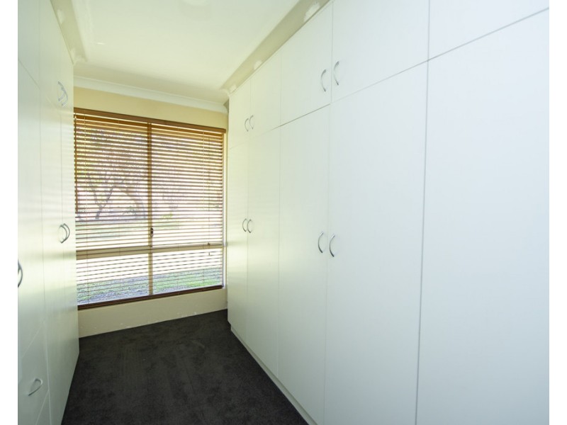 7 Talia Court, Leschenault WA 6233