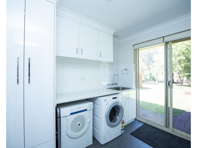 7 Talia Court, Leschenault WA 6233