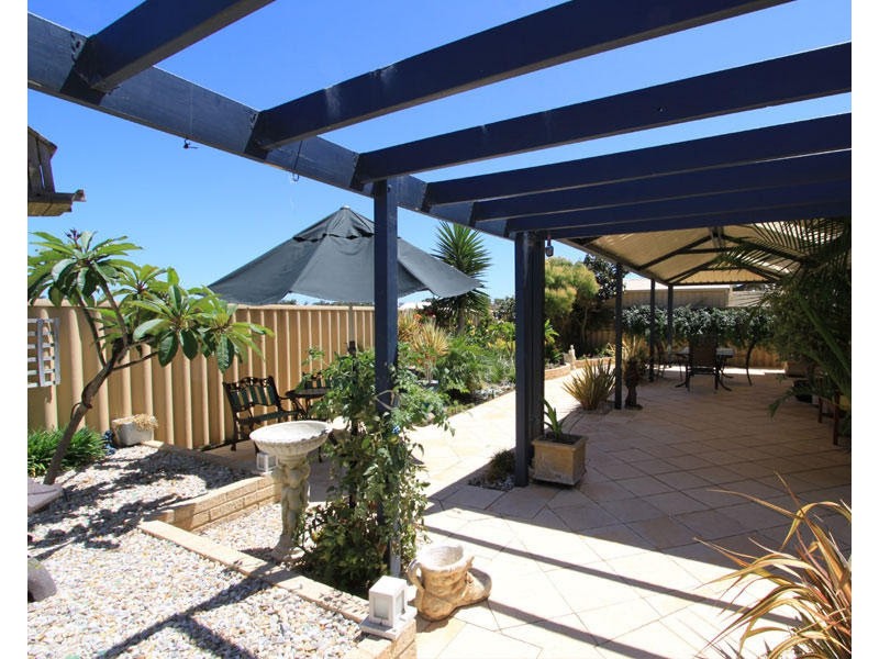 8 Howitt Way, Dalyellup WA 6230