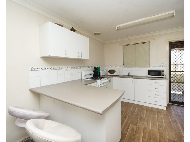 3/4 Davenport Way, Withers WA 6230