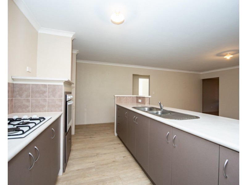 18 Sherwood Road, Australind WA 6233