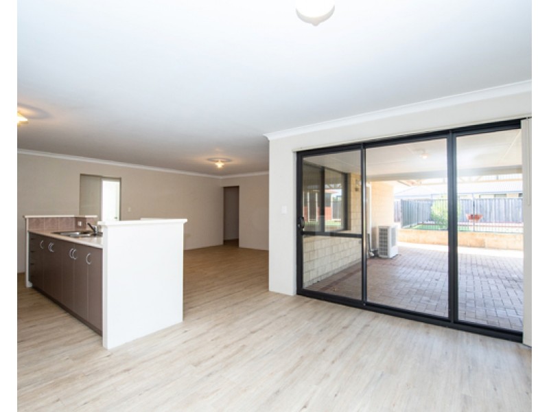 18 Sherwood Road, Australind WA 6233