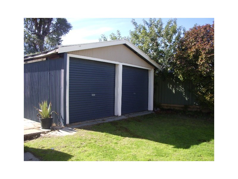 42 Hamilton Road, Eaton WA 6232