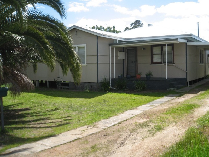 42 Hamilton Road, Eaton WA 6232