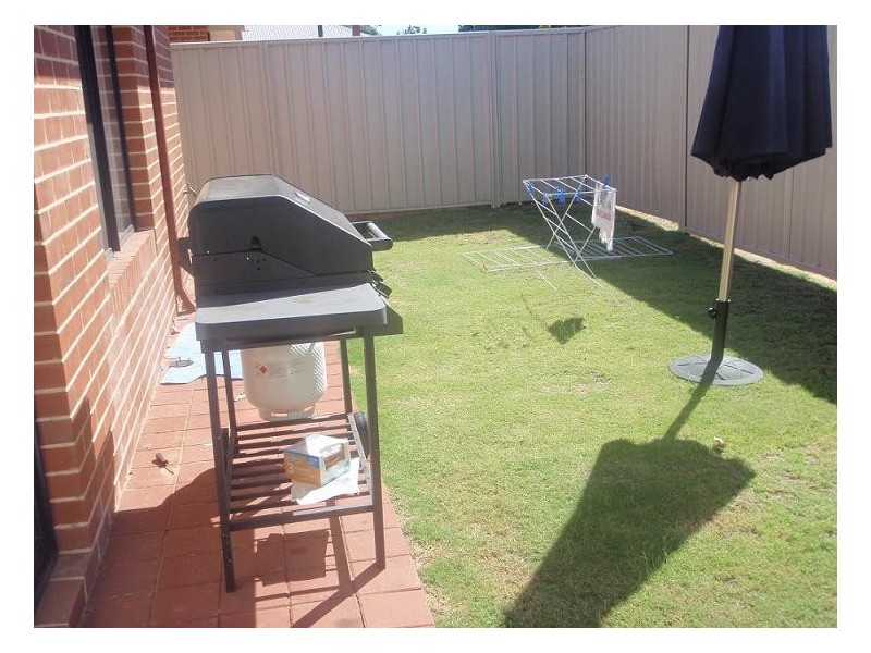 2/12 Nuytsia Avenue, Carey Park WA 6230