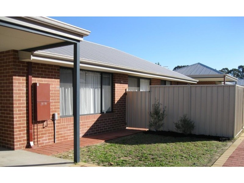 2/12 Nuytsia Avenue, Carey Park WA 6230