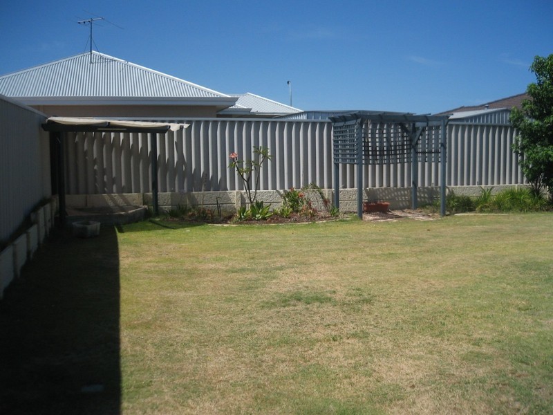74 Chapple Drive, Australind WA 6233