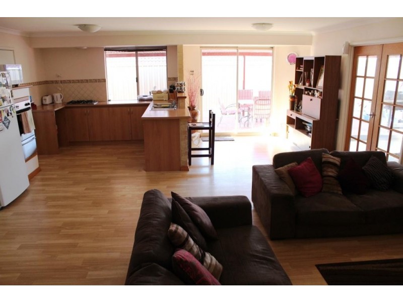 43 Lusitano Avenue, Eaton WA 6232