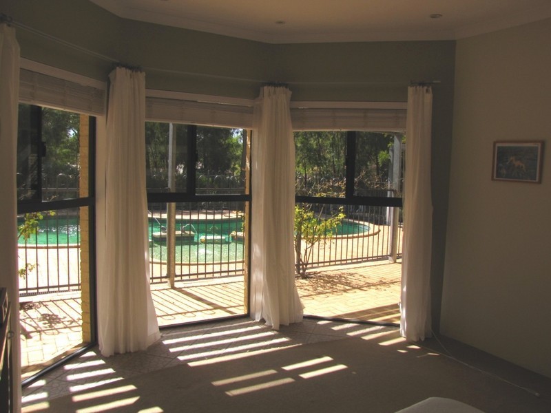 20 Wildflower Way, Leschenault WA 6233