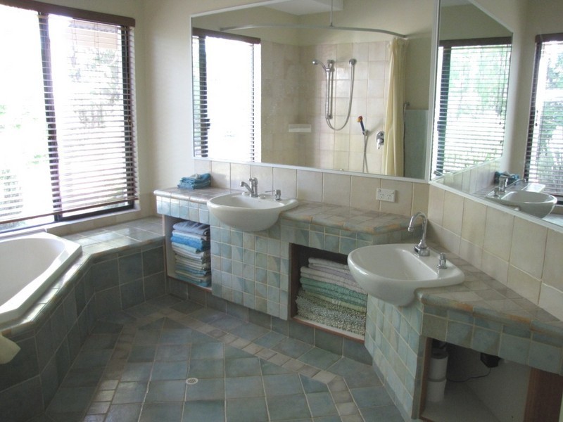 20 Wildflower Way, Leschenault WA 6233