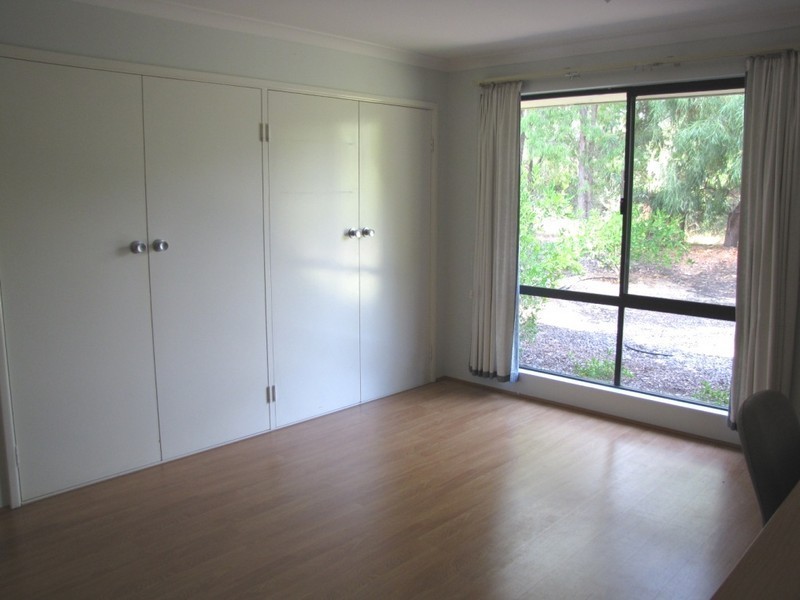 20 Wildflower Way, Leschenault WA 6233