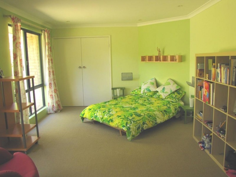 20 Wildflower Way, Leschenault WA 6233