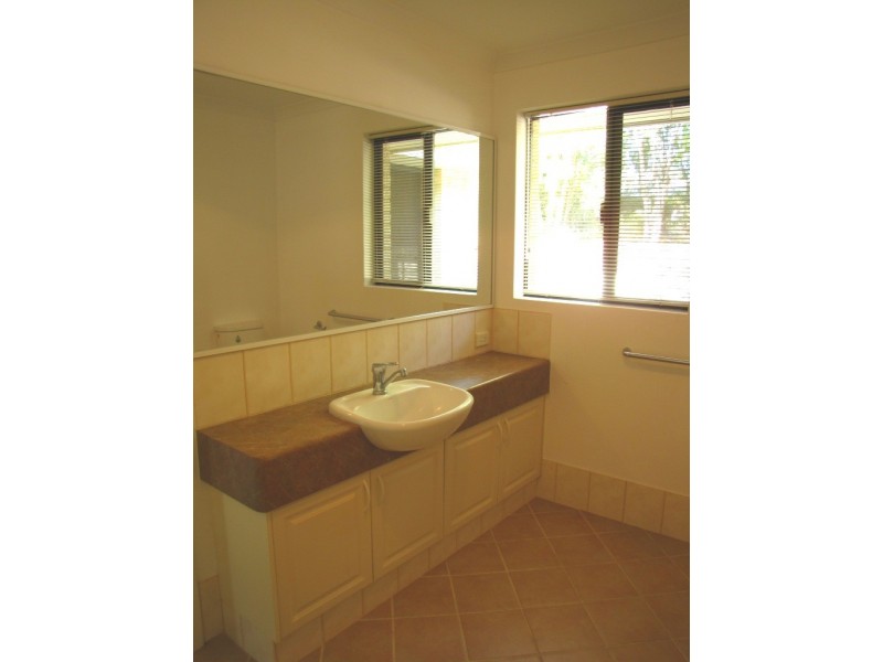 20 Wildflower Way, Leschenault WA 6233