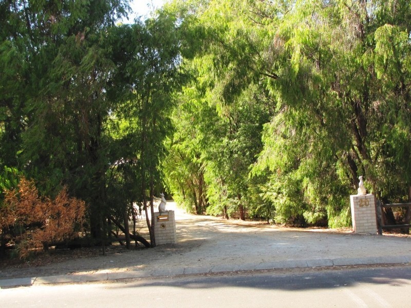 20 Wildflower Way, Leschenault WA 6233