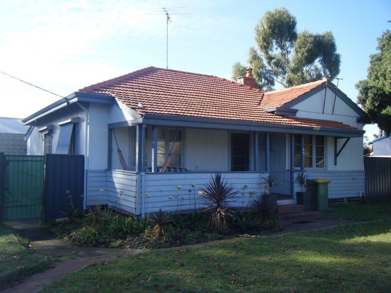 17 Mitchell Crescent, Carey Park WA 6230