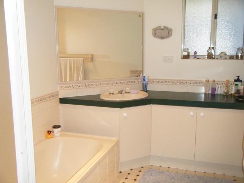 2 Hibiscus Court, Eaton WA 6232