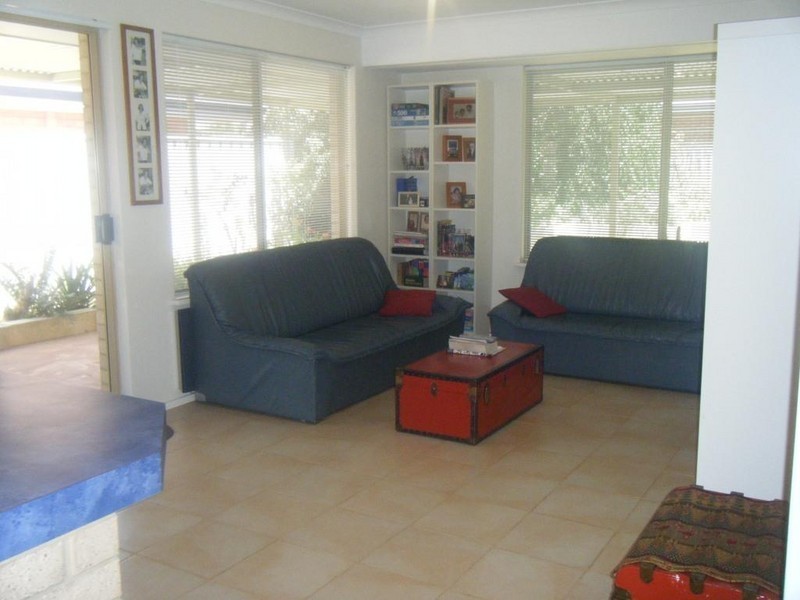 2 Kingfisher Terrace, Australind WA 6233