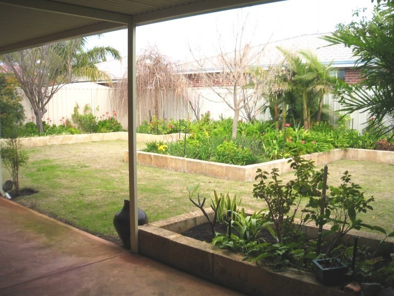 2 Kingfisher Terrace, Australind WA 6233