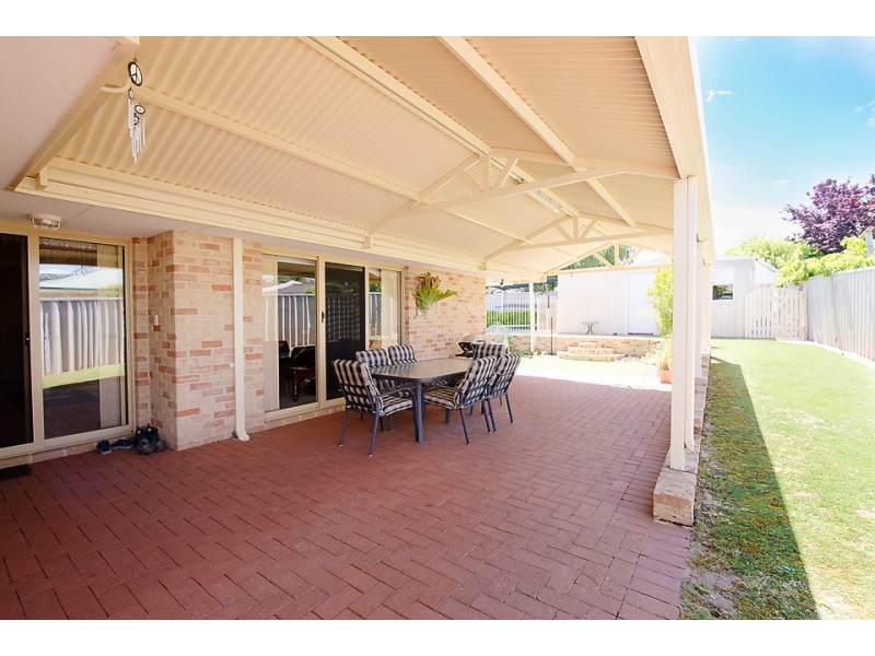 4 Batavia Place, Australind WA 6233