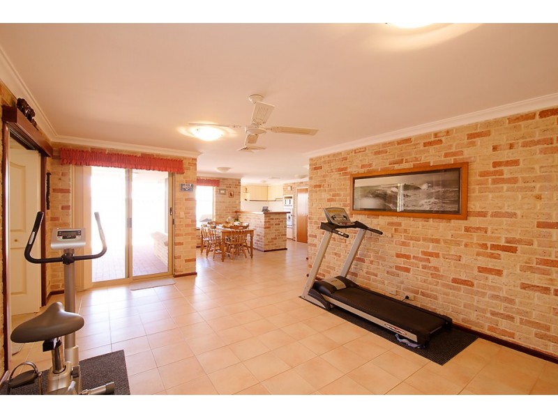 4 Batavia Place, Australind WA 6233