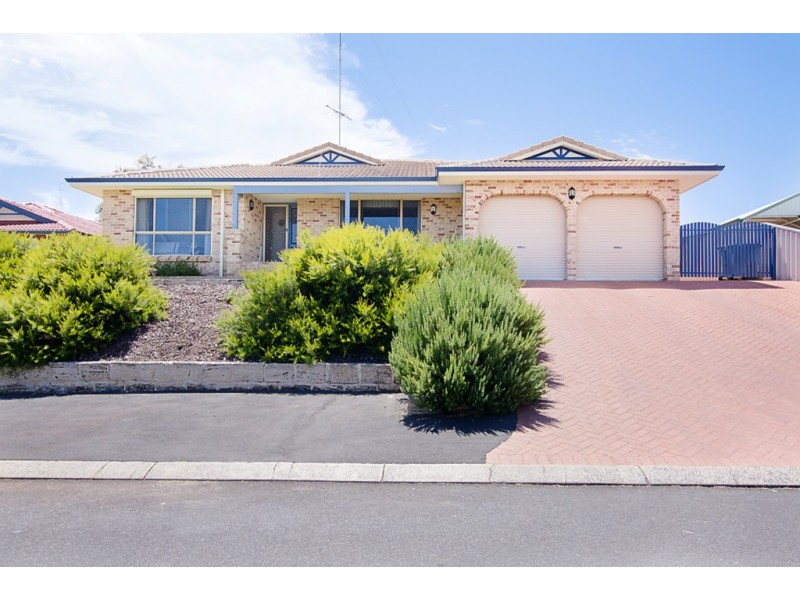 4 Batavia Place, Australind WA 6233