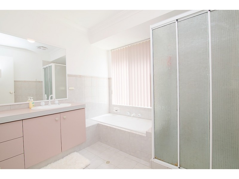 4 Batavia Place, Australind WA 6233