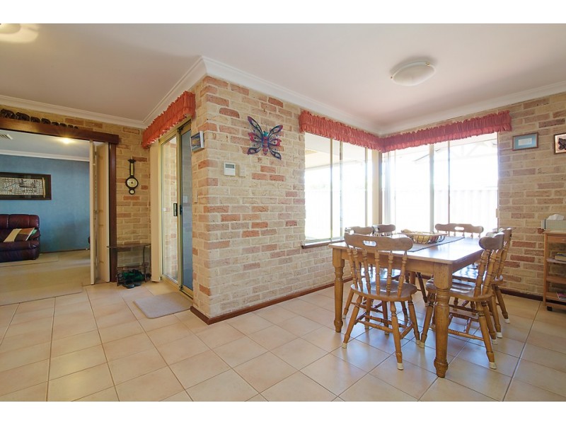 4 Batavia Place, Australind WA 6233