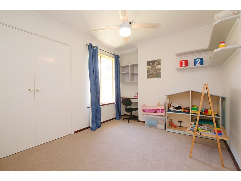 4 Batavia Place, Australind WA 6233