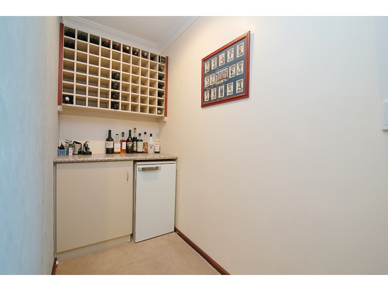 4 Batavia Place, Australind WA 6233