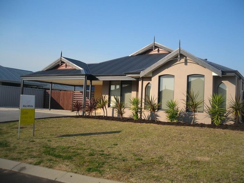 9 Garnet Way, Dalyellup WA 6230