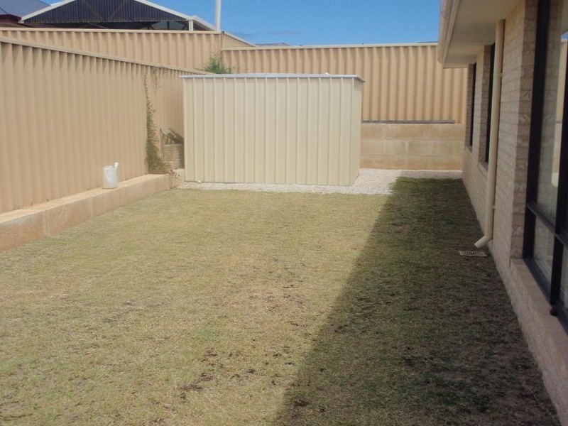 7 Chisholm Road, Dalyellup WA 6230