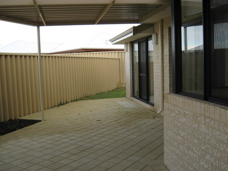 7 Chisholm Road, Dalyellup WA 6230